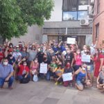 Professores-de-Alvorada-diante-do-predio-da-SMED